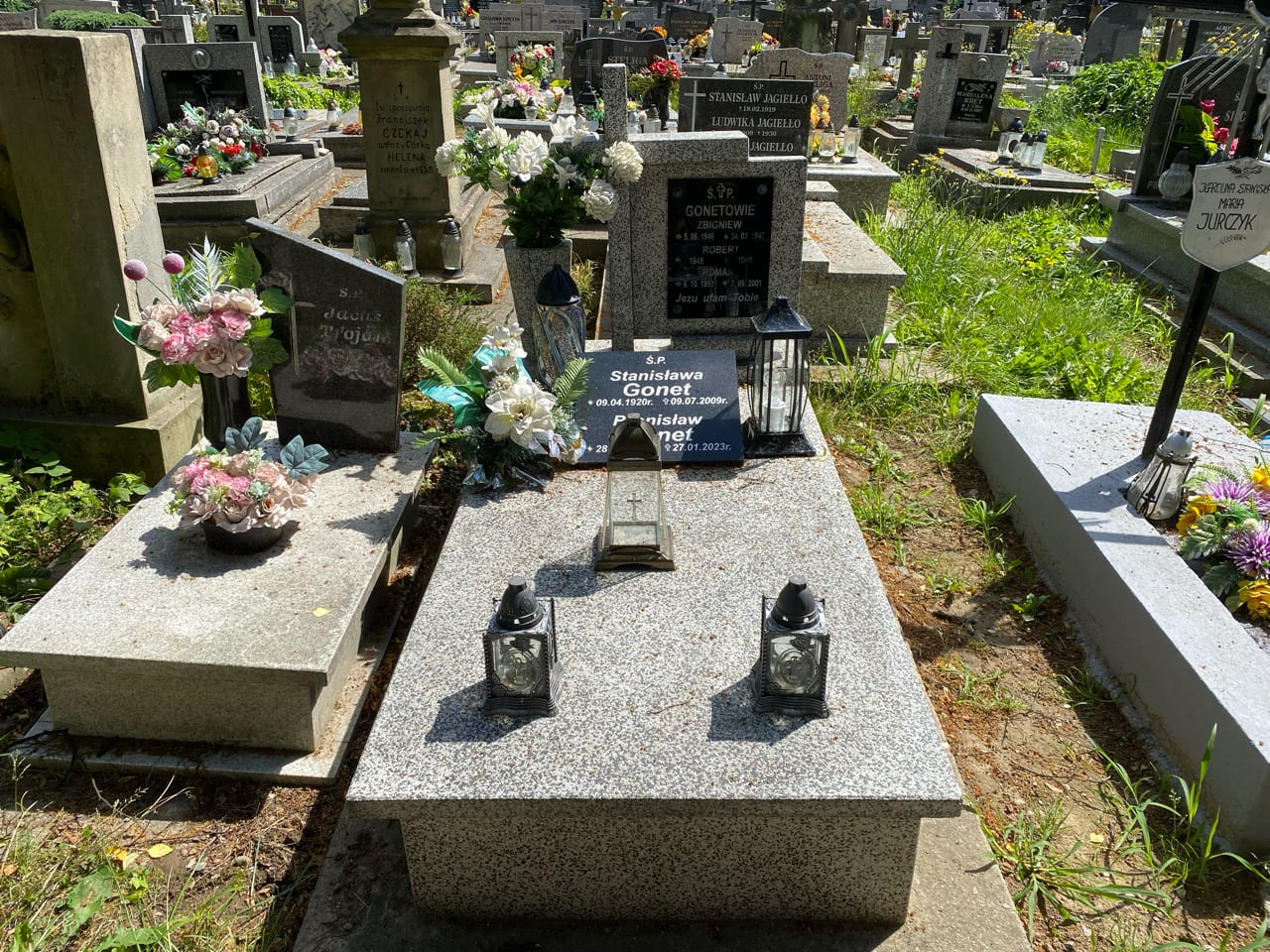 Robert Gonet 1948 Krosno - Grobonet - Wyszukiwarka osób pochowanych