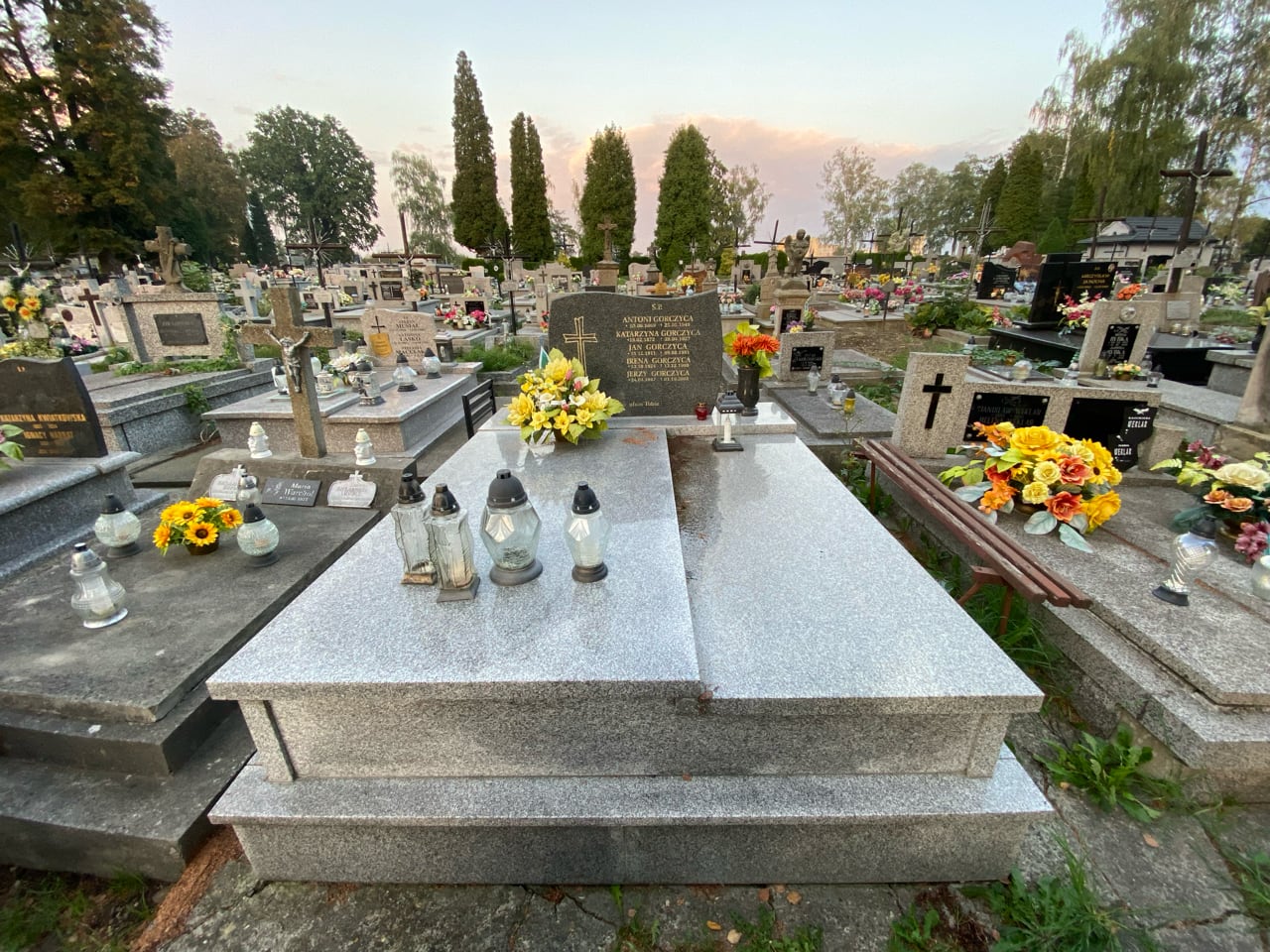 Jerzy Gorczyca 1947 Krosno - Grobonet - Wyszukiwarka osób pochowanych