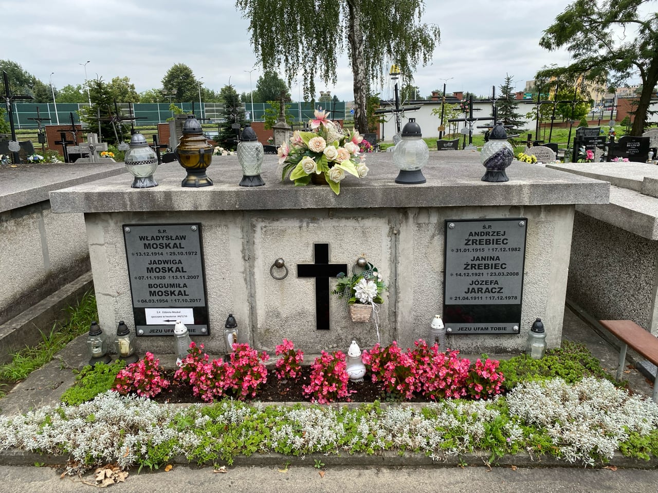 Janina Źrebiec 1921 Krosno - Grobonet - Wyszukiwarka osób pochowanych