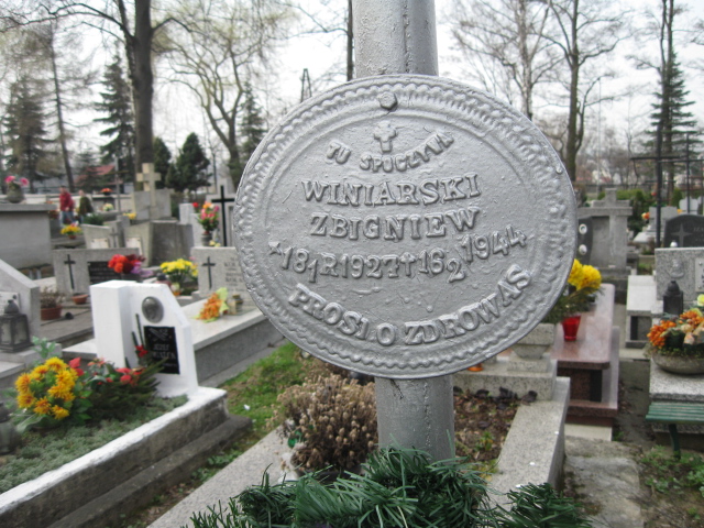 Zbigniew Winiarski 1927 Krosno - Grobonet - Wyszukiwarka osób pochowanych