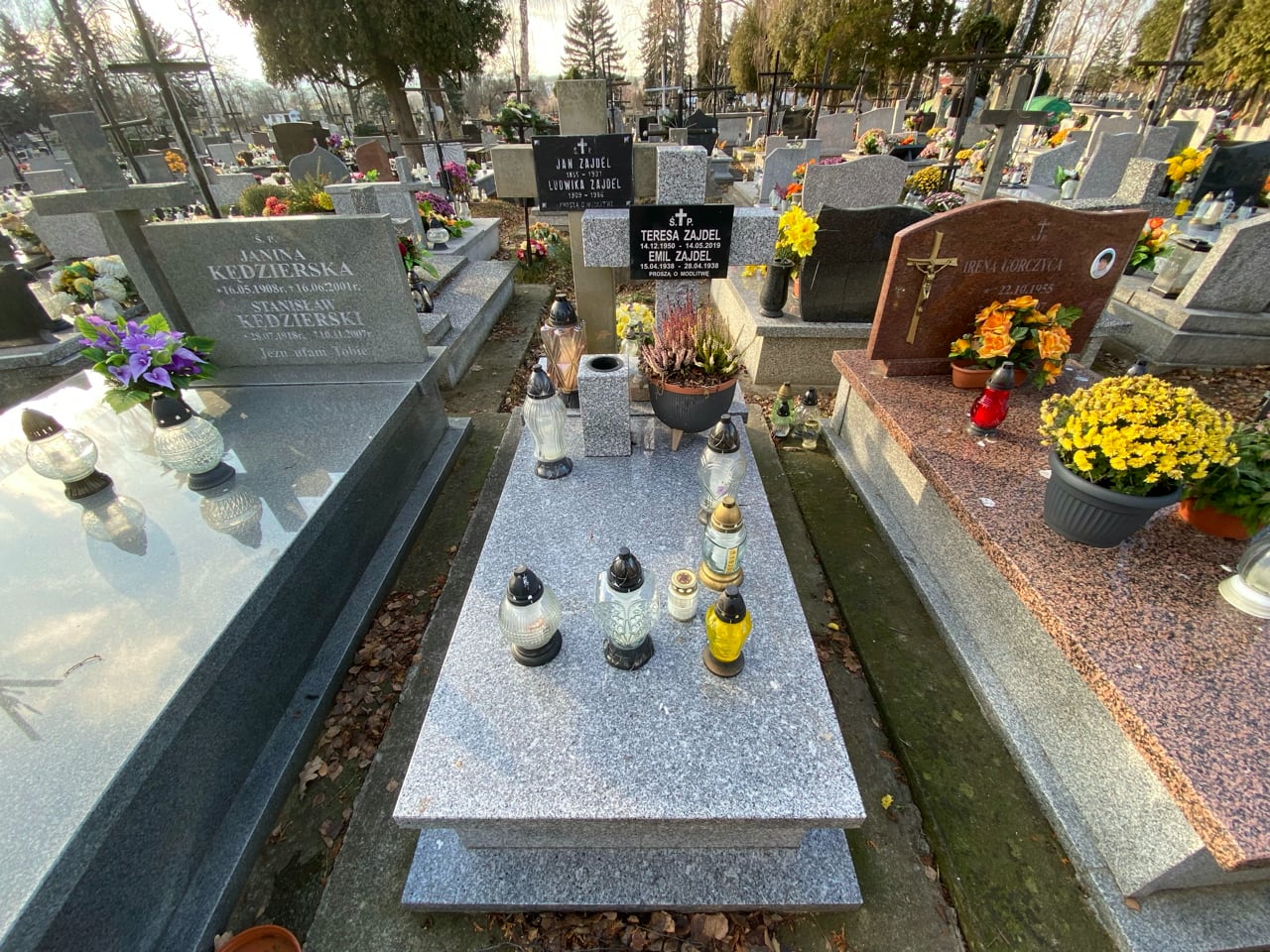 Teresa Zajdel 1950 Krosno - Grobonet - Wyszukiwarka osób pochowanych