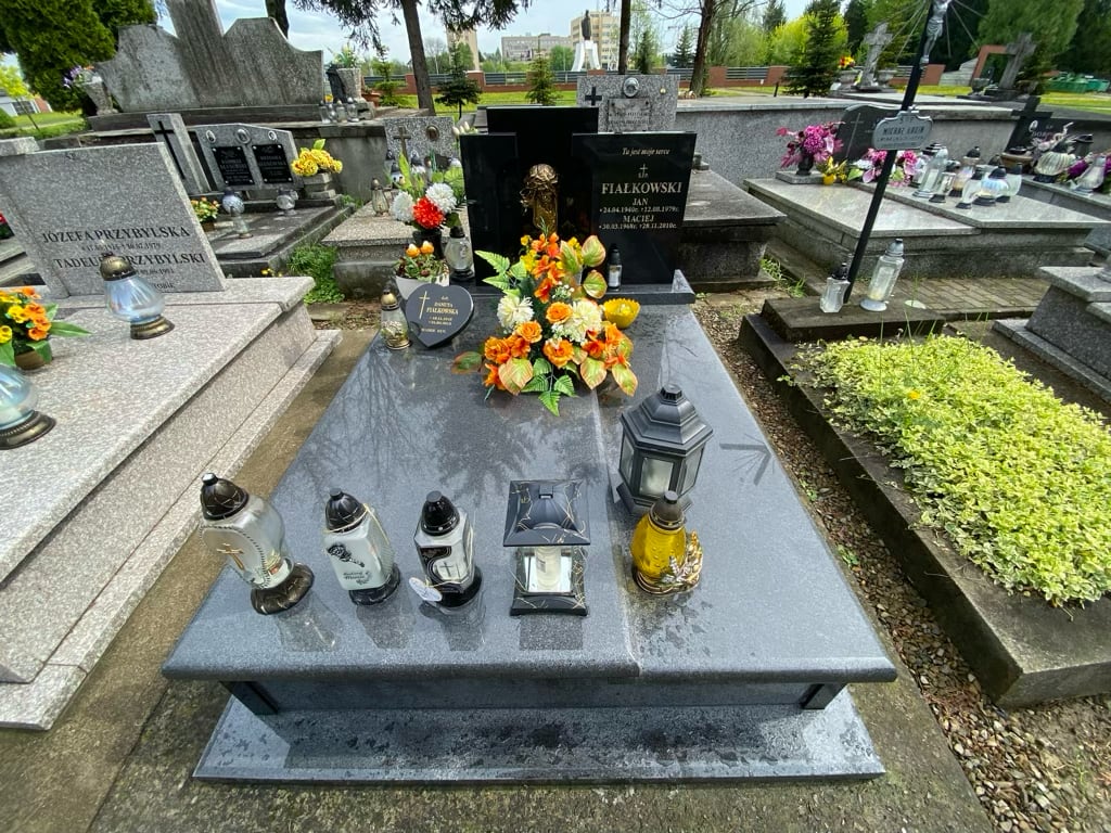 Danuta Fiałkowska 1943 Krosno - Grobonet - Wyszukiwarka osób pochowanych