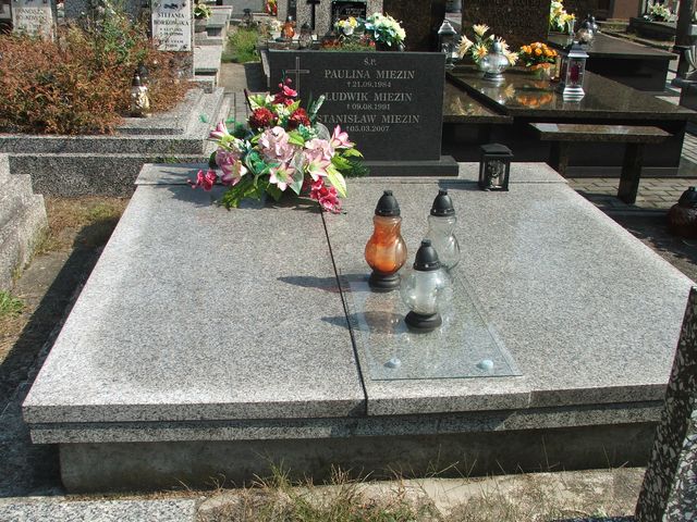 Kazimiera Miezin 1926 Krosno - Grobonet - Wyszukiwarka osób pochowanych