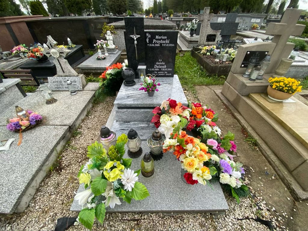 Aniela Dziwak 1920 Krosno - Grobonet - Wyszukiwarka osób pochowanych