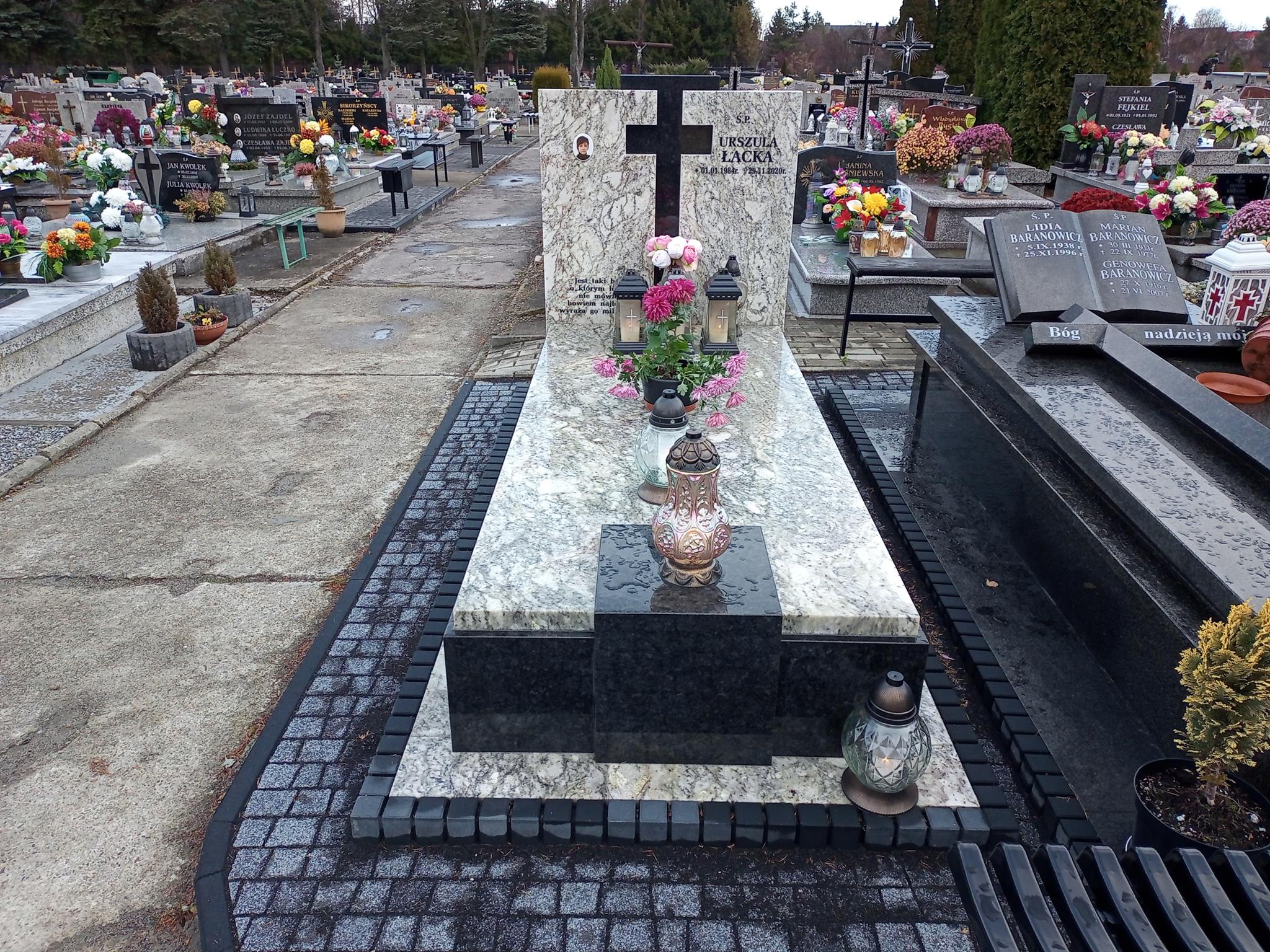 Teresa Łącka  1946 Krosno - Grobonet - Wyszukiwarka osób pochowanych