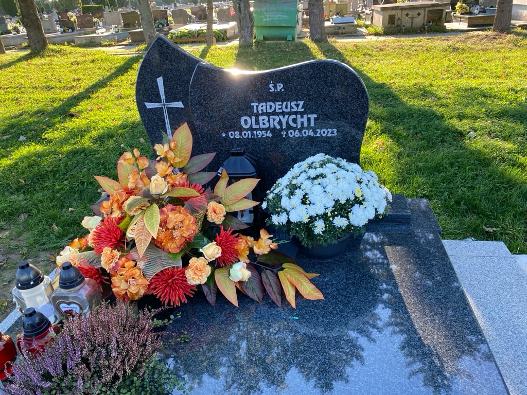 Grób Tadeusz Olbrycht
