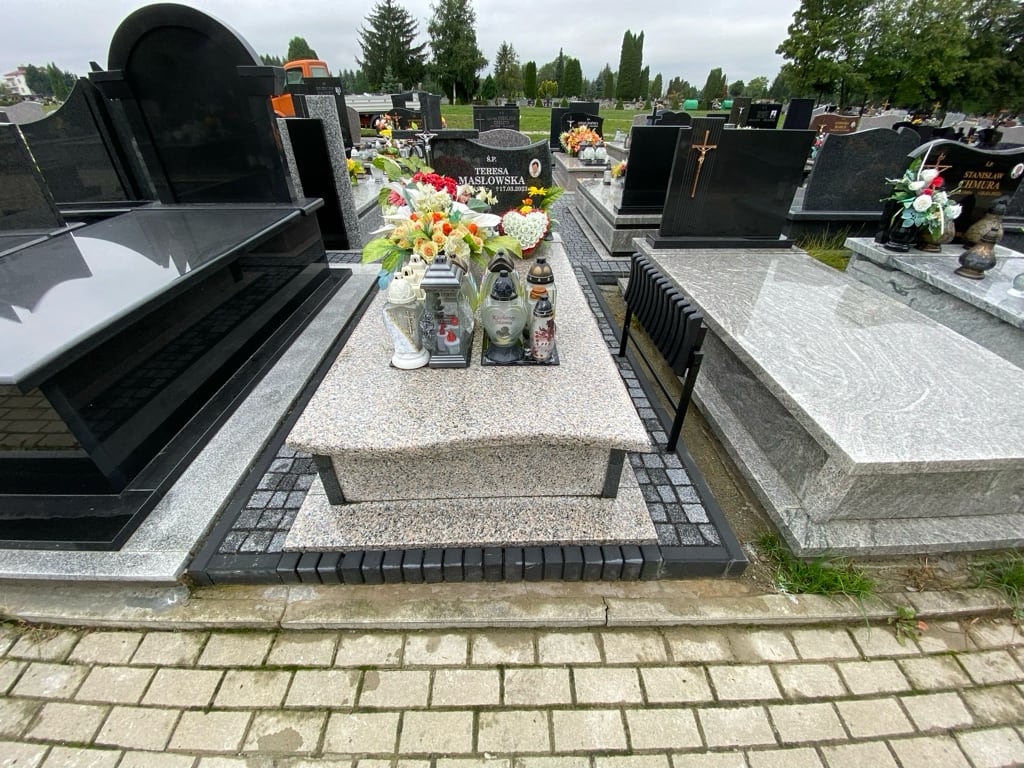 Teresa Masłowska 1952 Krosno - Grobonet - Wyszukiwarka osób pochowanych