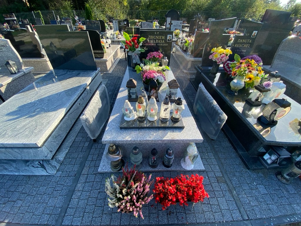 Zbigniew Kiełbasa 1954 Krosno - Grobonet - Wyszukiwarka osób pochowanych