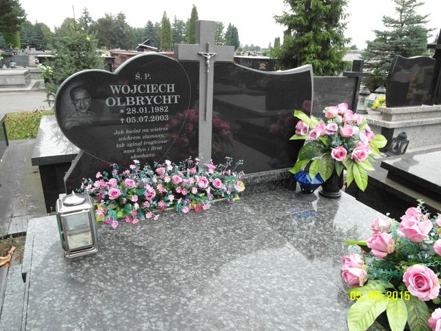 Dariusz Olbrycht 1969 Krosno - Grobonet - Wyszukiwarka osób pochowanych