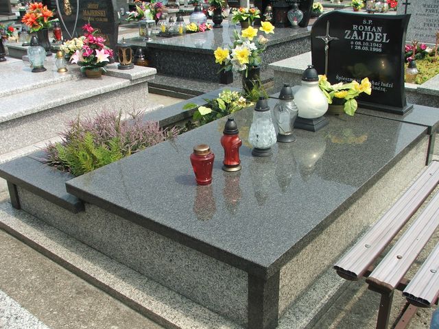 Lucyna Zajdel 1946 Krosno - Grobonet - Wyszukiwarka osób pochowanych