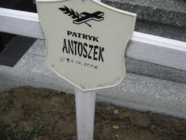 Patryk Antoszek 2006 Krosno - Grobonet - Wyszukiwarka osób pochowanych