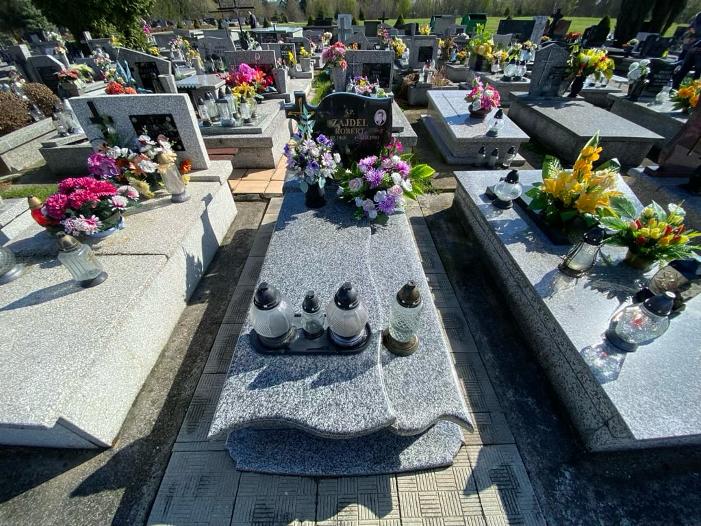 Robert Zajdel 1960 Krosno - Grobonet - Wyszukiwarka osób pochowanych