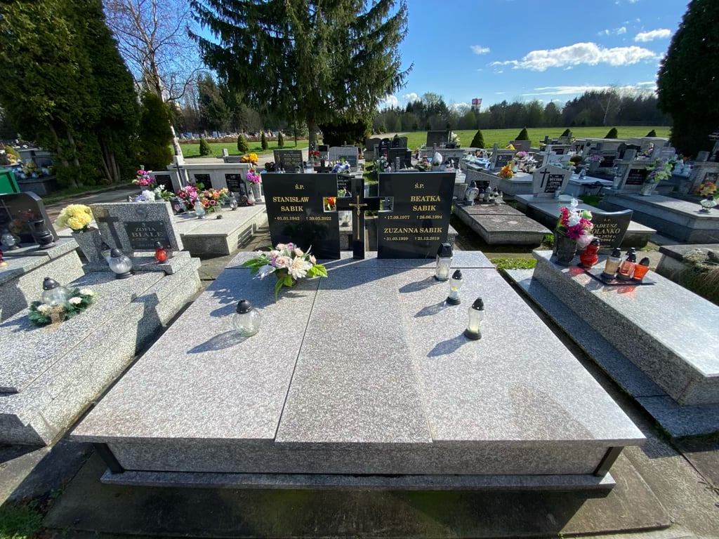 Beata Sabik 1977 Krosno - Grobonet - Wyszukiwarka osób pochowanych