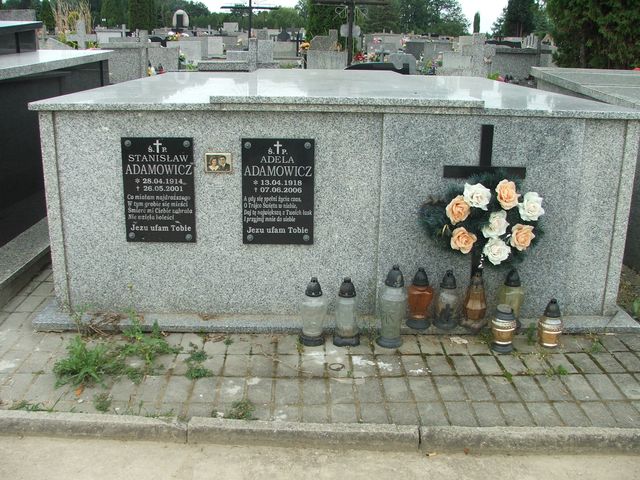 Adela Zofia Adamowicz 1918 Krosno - Grobonet - Wyszukiwarka osób pochowanych