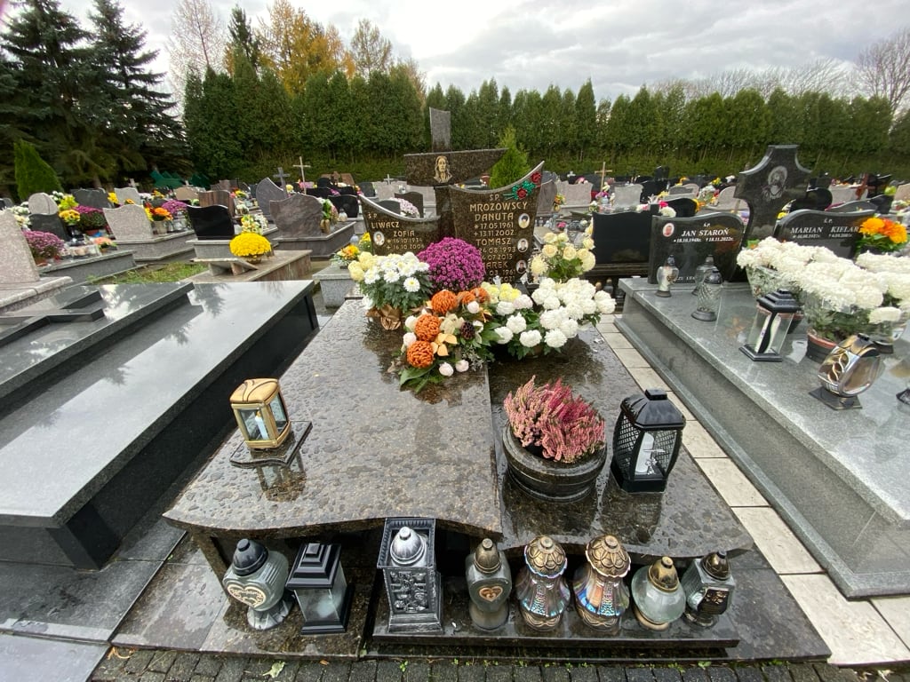 Marek Mrozowski 1961 Krosno - Grobonet - Wyszukiwarka osób pochowanych