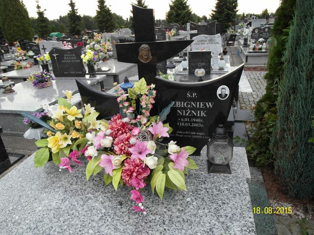 Grób Halina Niżnik