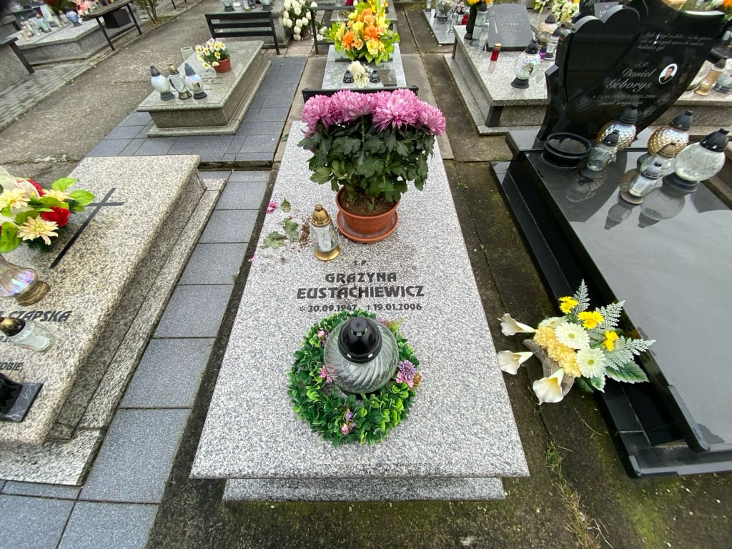 Grażyna Eustachiewicz 1947 Krosno - Grobonet - Wyszukiwarka osób pochowanych