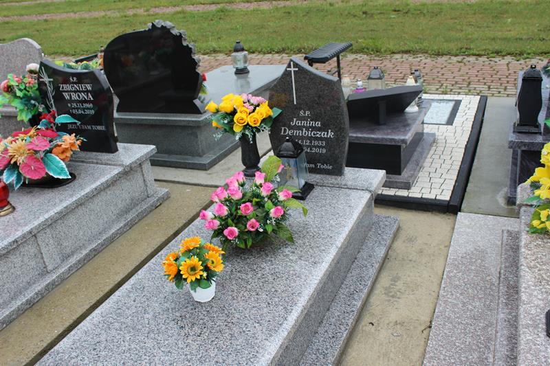 Janina Dembiczak 1933 Krosno - Grobonet - Wyszukiwarka osób pochowanych