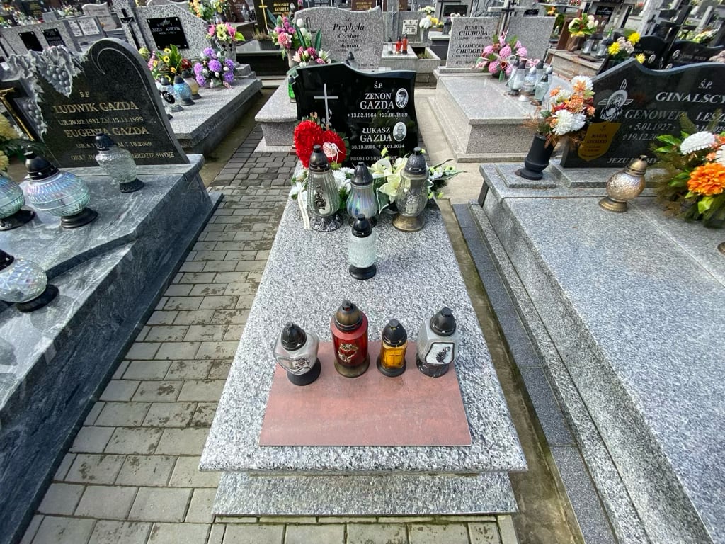 Łukasz Gazda 1989 Krosno - Grobonet - Wyszukiwarka osób pochowanych