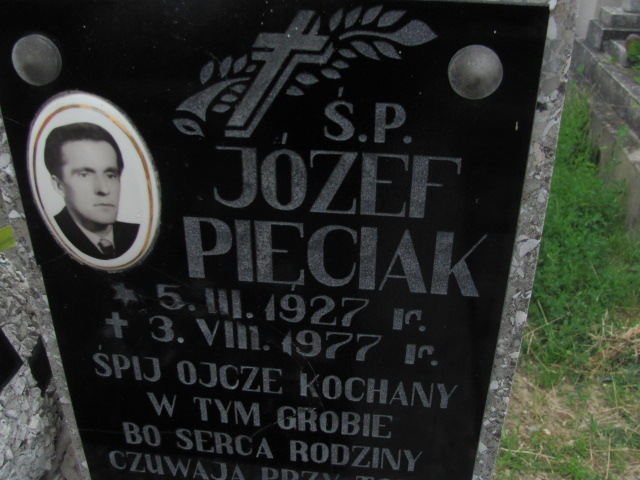 Józef Pieciak 1927 Krosno - Grobonet - Wyszukiwarka osób pochowanych